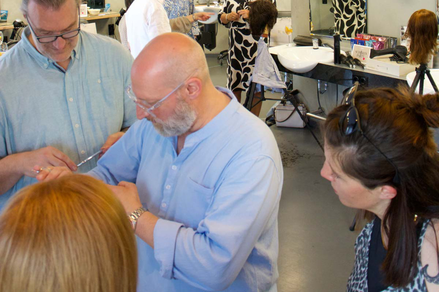 Exclusiva fiesta de tijeras