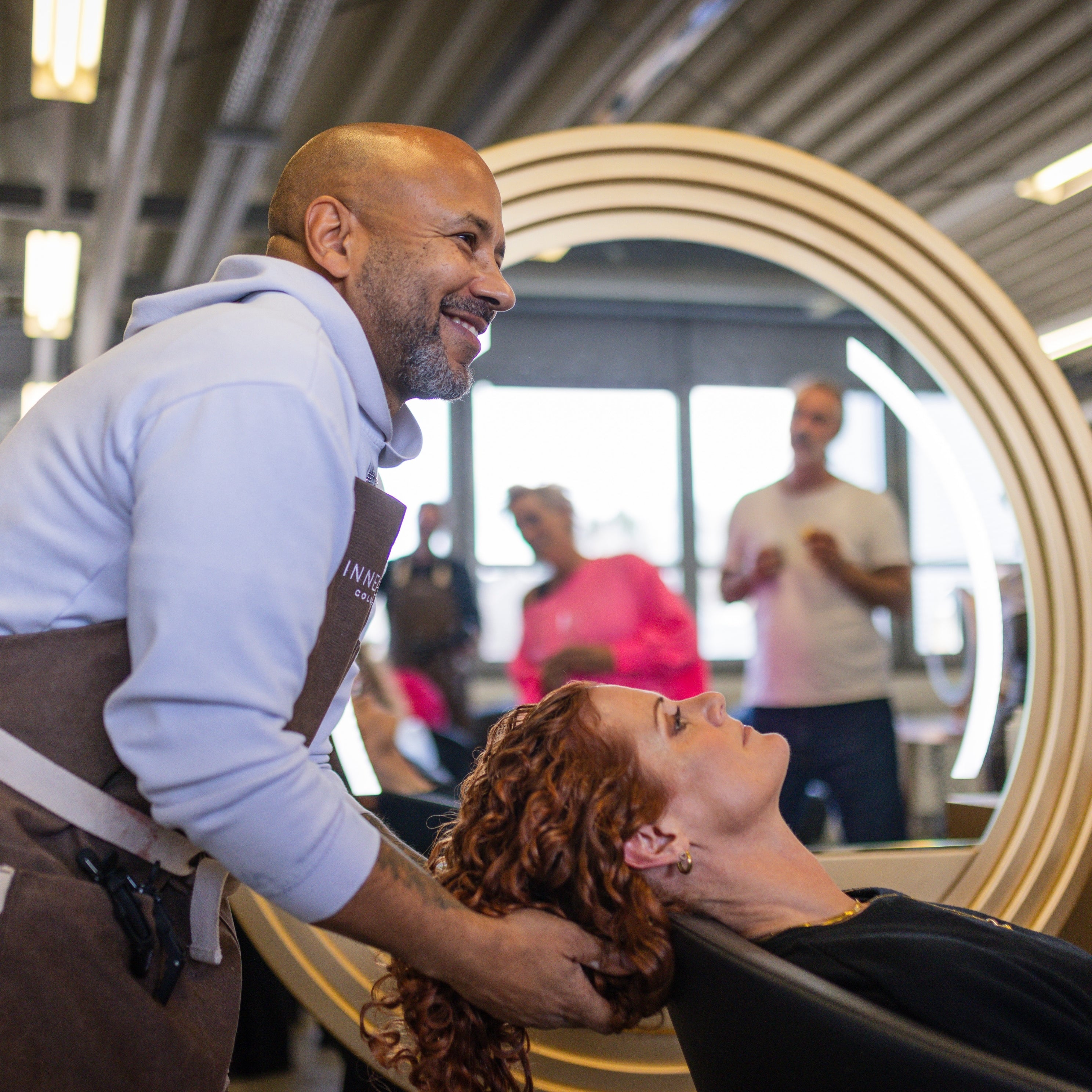 Look & Learn mit The Curly Scott