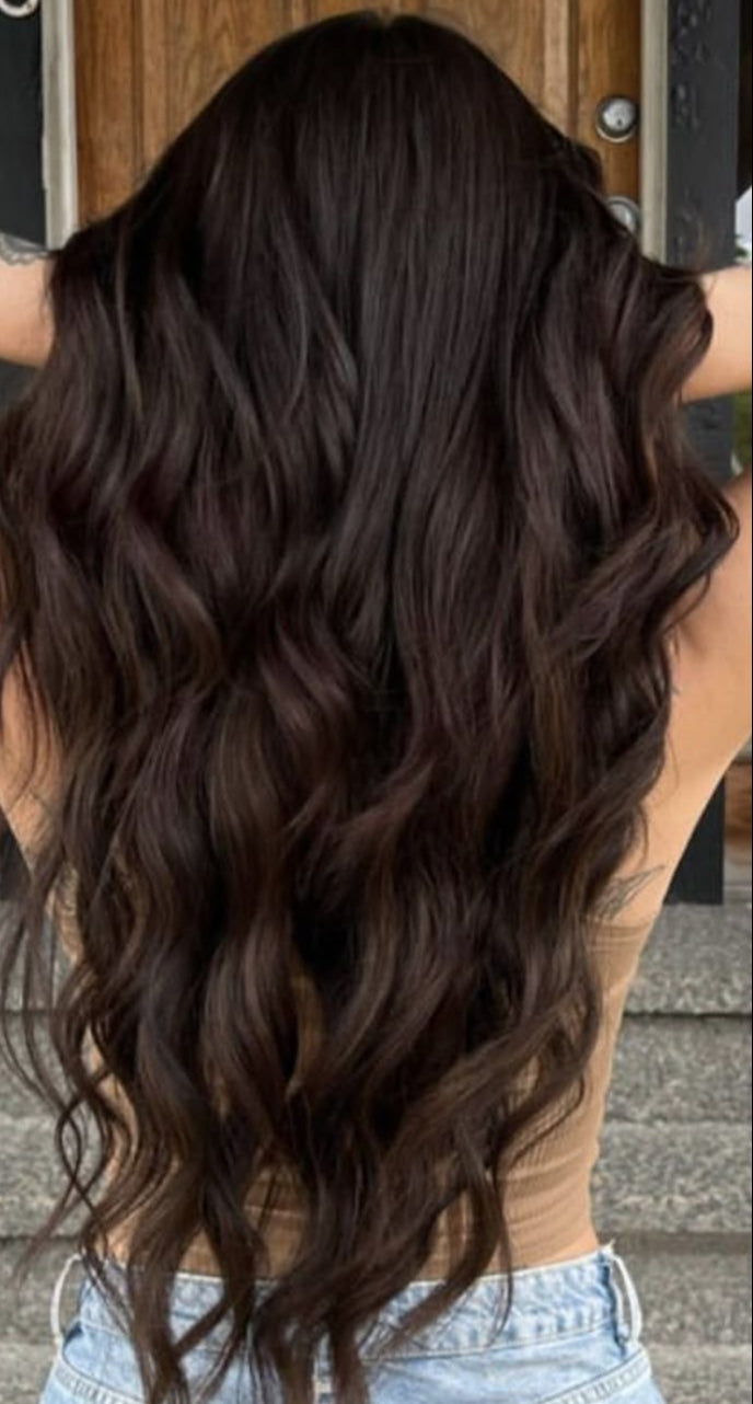 Lange, gesunde, wellige braune Haare